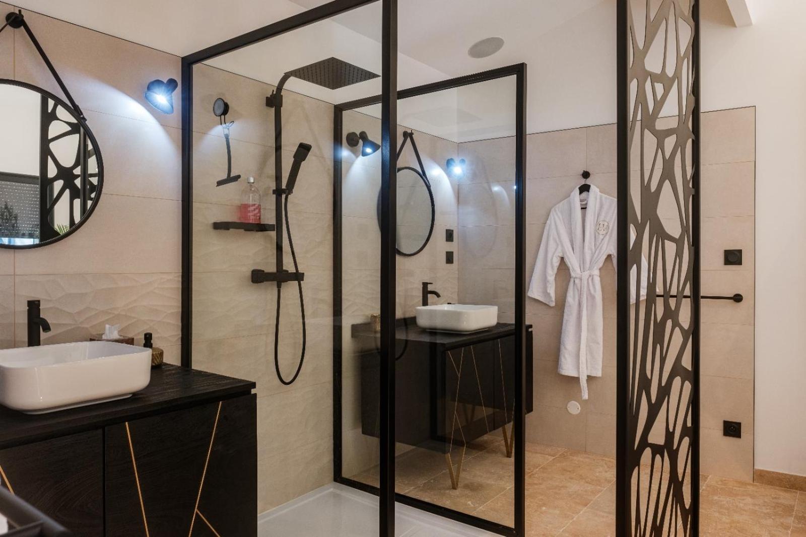 Le Vertu'Ose Rougiers Luaran gambar